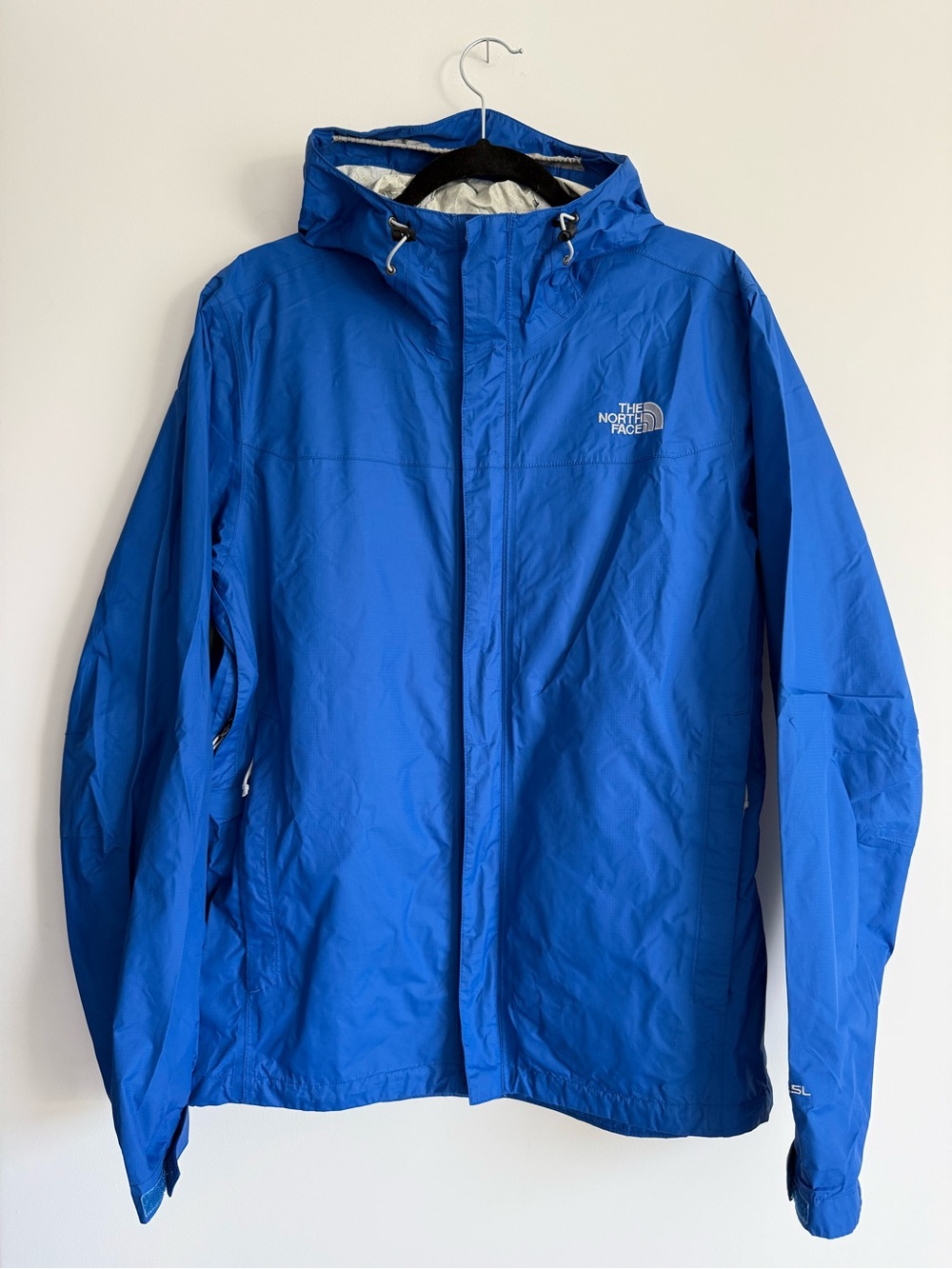 The North Face men’s blue raincoat/shell